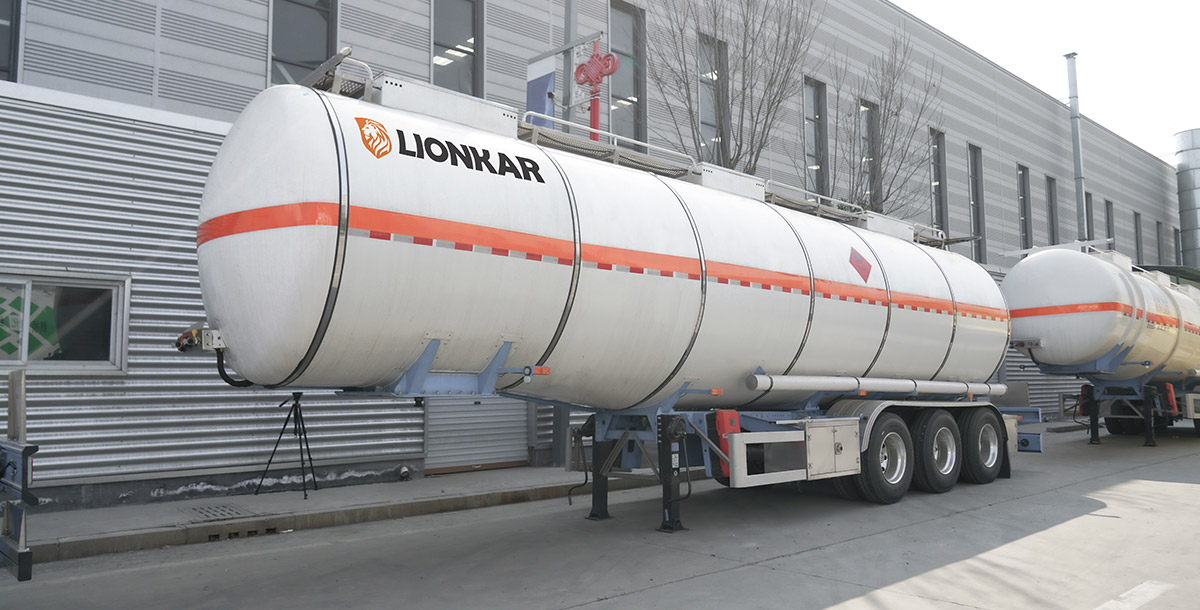 3-Axle Oil Transport Diesel Fuel Trailer