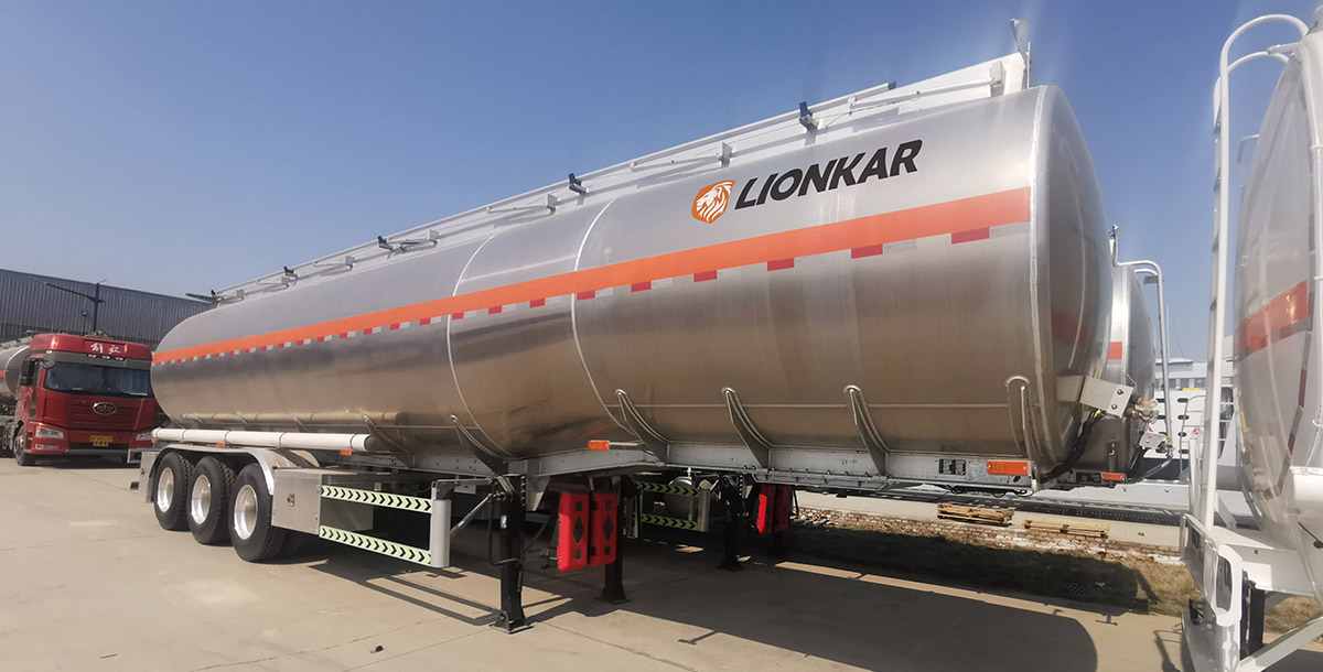 Stainless Steel Tanker Trailer for Chemical Milk Water